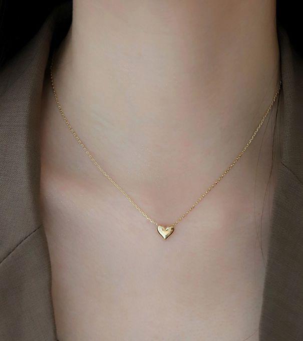 Women Golden Heart Pendant Necklace (Anti Tarnish)