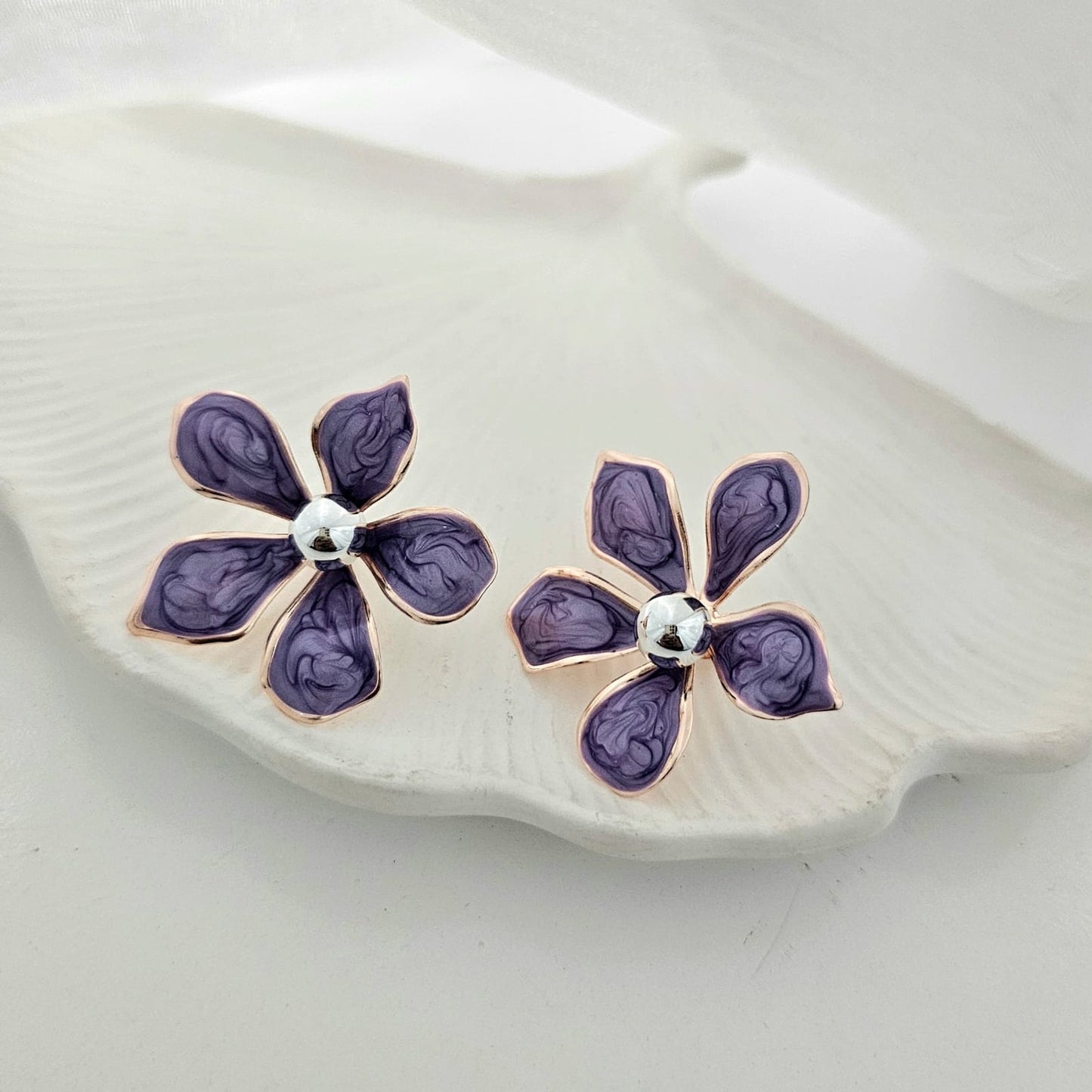 Enamel Silver Pearl Flower Studs Earrings