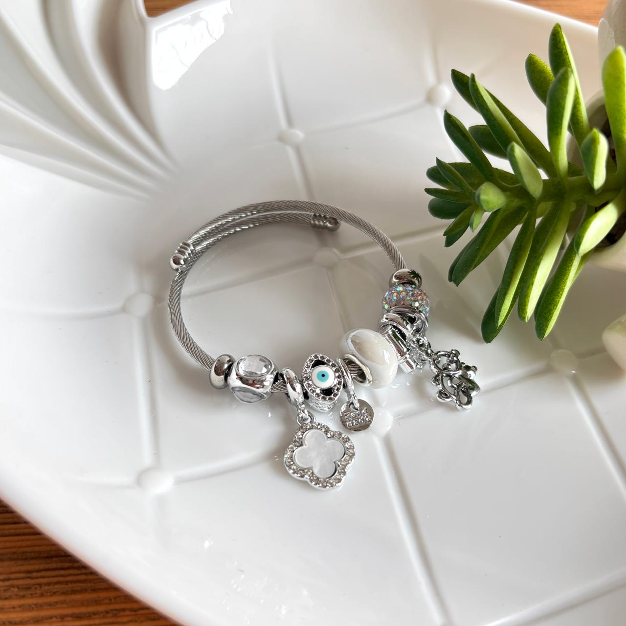 Women Silver White Clover Pandora Charm Bracelet