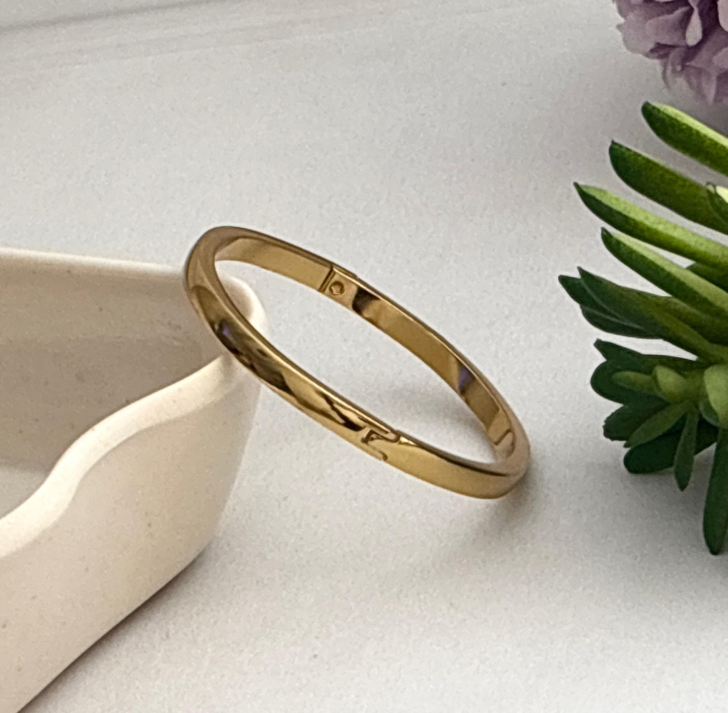 Women Golden Solid Kada Bracelet (Anti Tarnish) (Small Size)