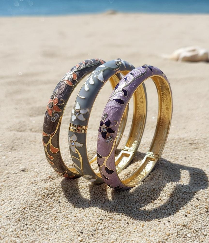 Women Thick Floral Enamel Kada Bracelet