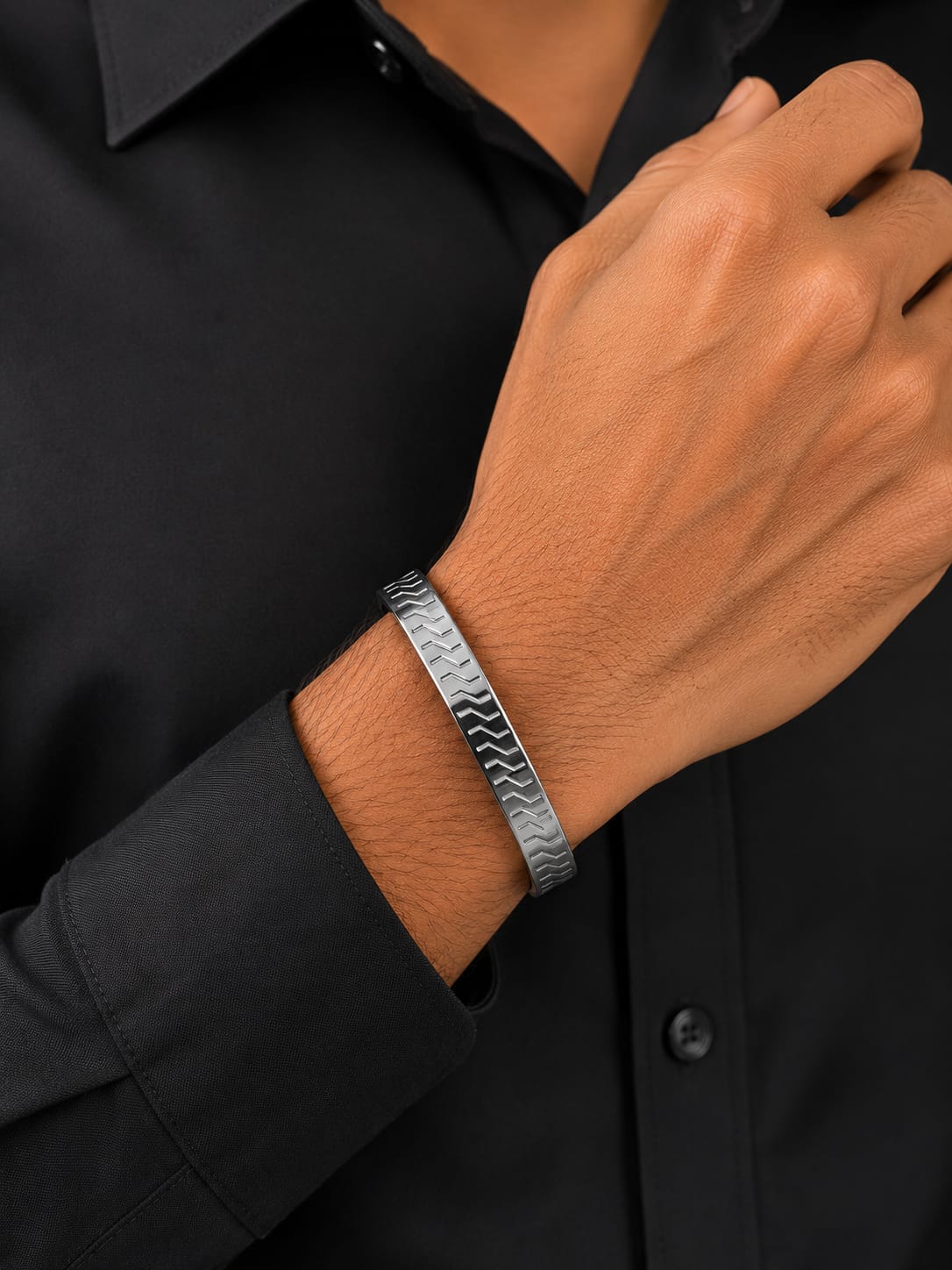 Men Silver ZigZag Kada Bracelet (Anti Tarnish) - Nimé By Shop Trendys