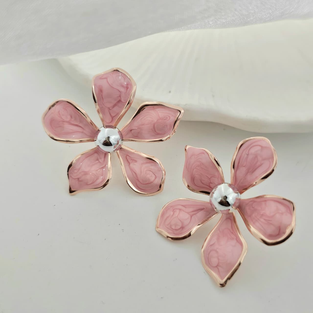 Enamel Silver Pearl Flower Studs Earrings