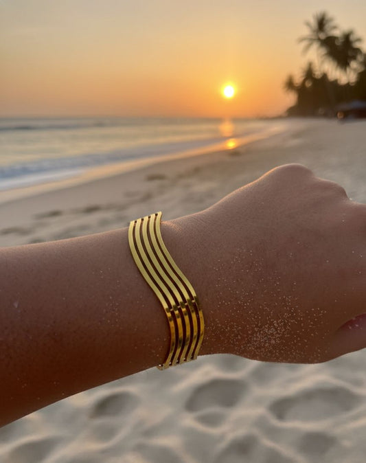 Women Curve Cuff Kada Bracelet (Anti Tarnish) (Adjustable)