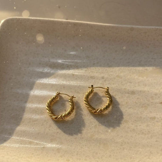 Women Golden Rope Bali Halo Earring (Anti Tarnish)