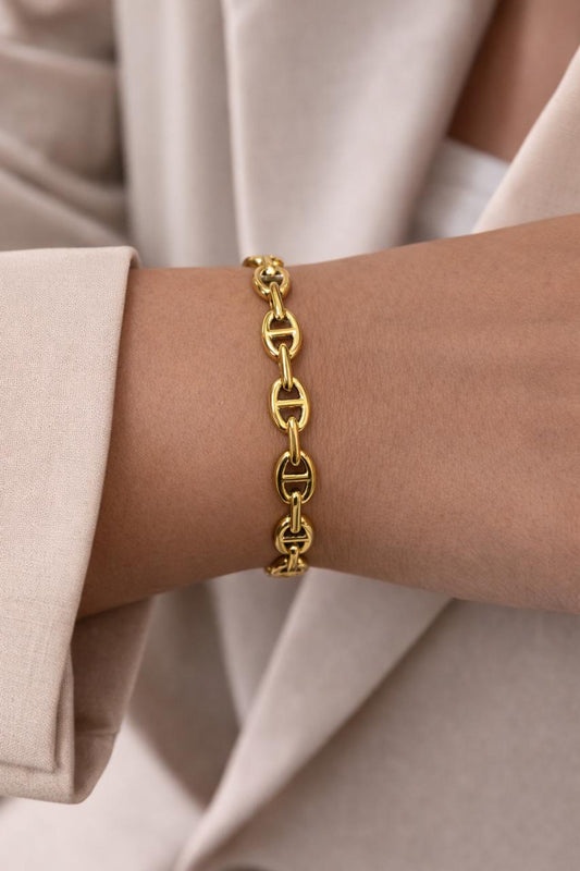 Women Golden Link Kada Bracelet (Anti Tarnish)