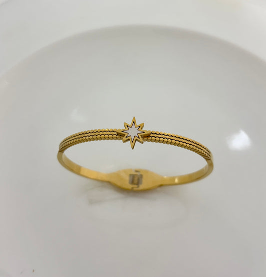 Golden Celestial Radiance Women Kada Bracelet (Anti Tarnish)