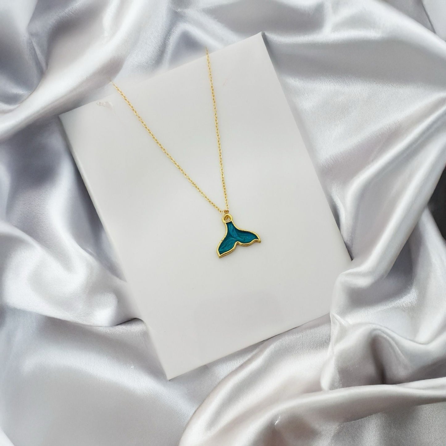 Women Golden Galaxy Mermaid Tail Necklace - Nimé By Shop Trendys