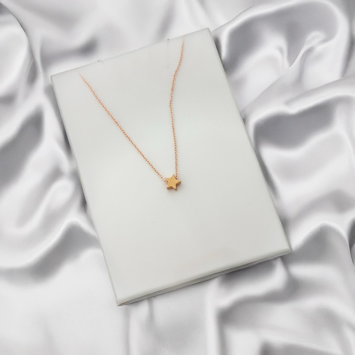 Women Minimal Star Necklace