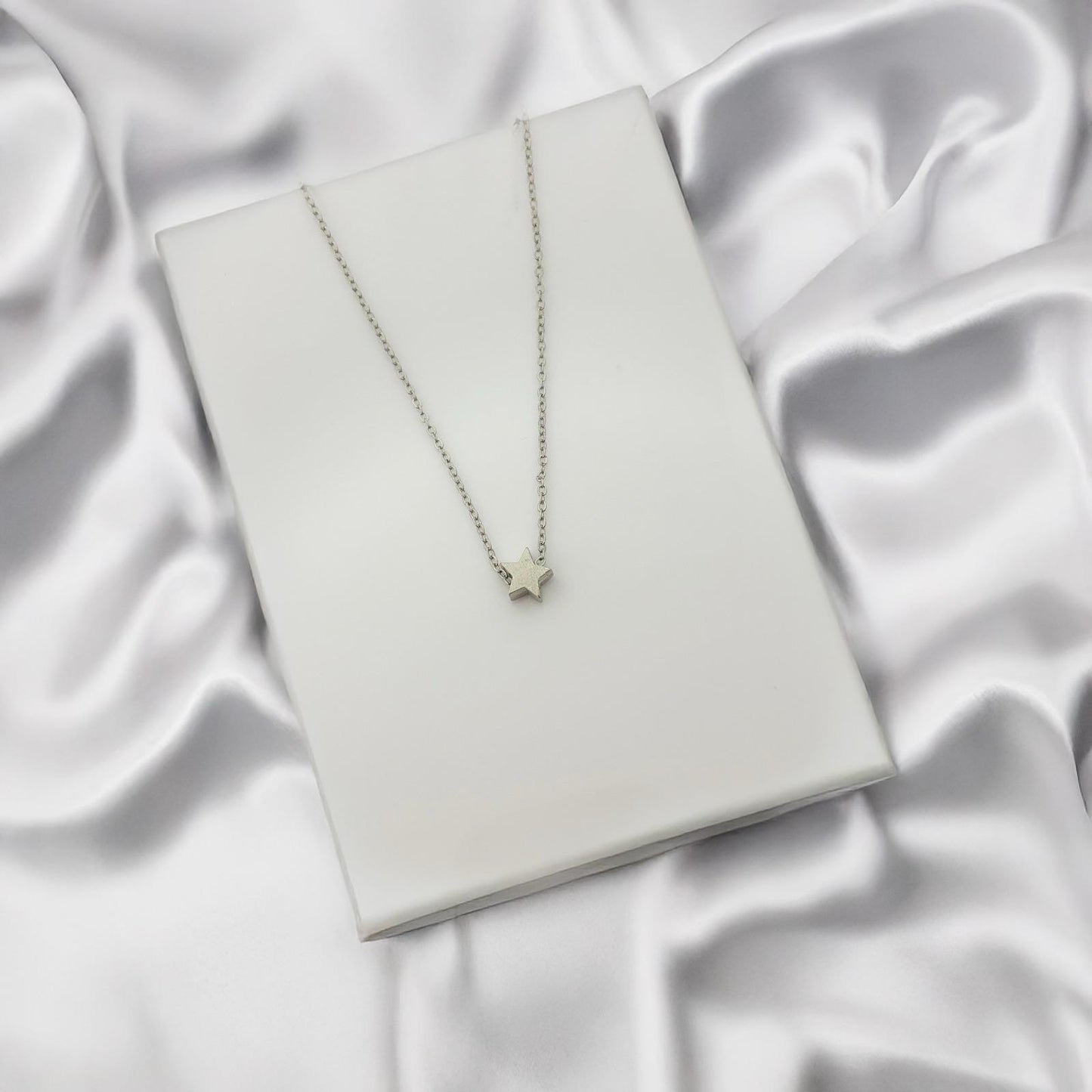 Women Minimal Star Necklace