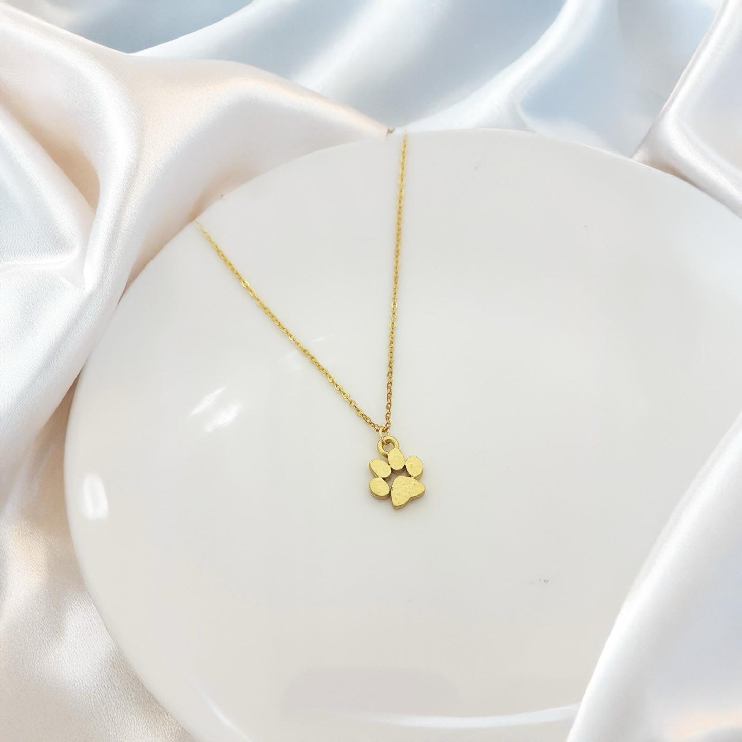 Textured Paw Women Necklace