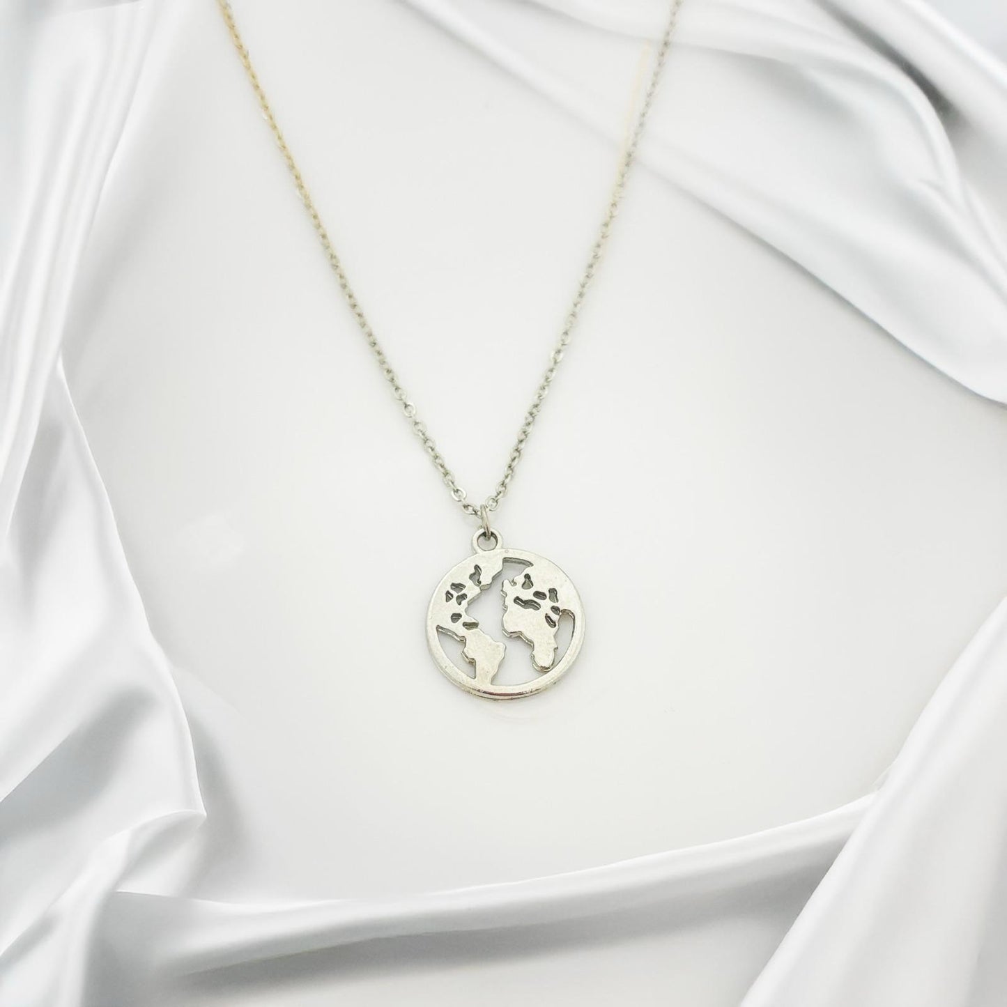 Women Wanderlust Earth Necklace