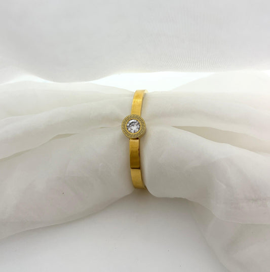 Golden Solitaire Women Kada Bracelet (Anti Tarnish)