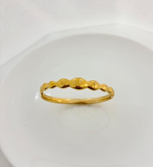 Golden Wave Women Kada Bracelet (Anti Tarnish)