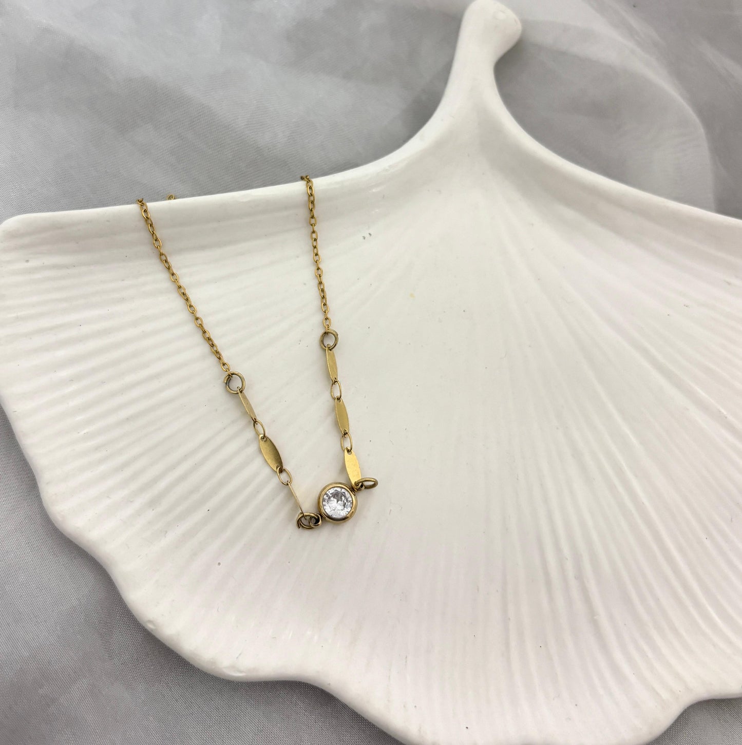 Diamond Chain Pendant Necklace (Anti Tarnish)