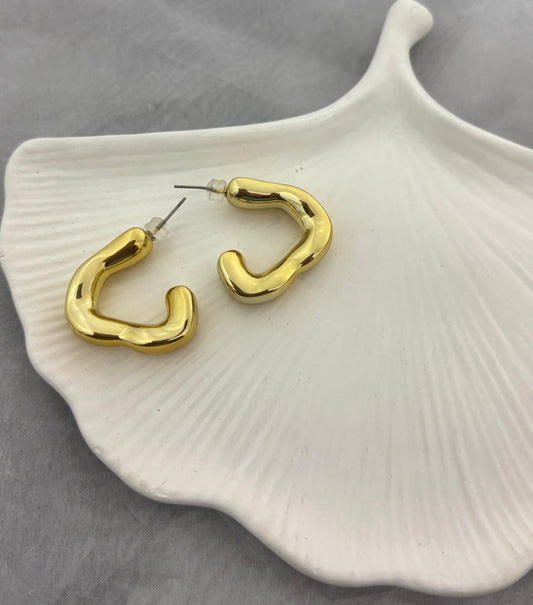 Fluid Hoops Golden Earrings (Anti Tarnish)