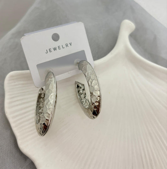 Silver Textured U Earrings (Anti Tarnish)