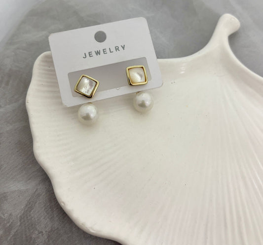 Golden Square Mother of Pearl Unique Earrings (Anti Tarnish)