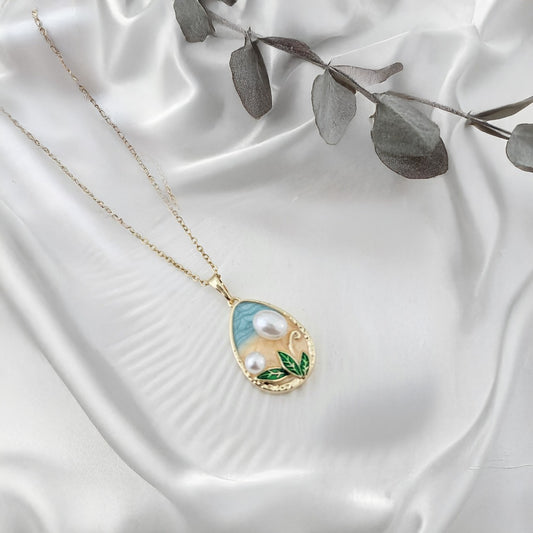 Pearl Beach Golden Women Necklace (Stainless Steel)