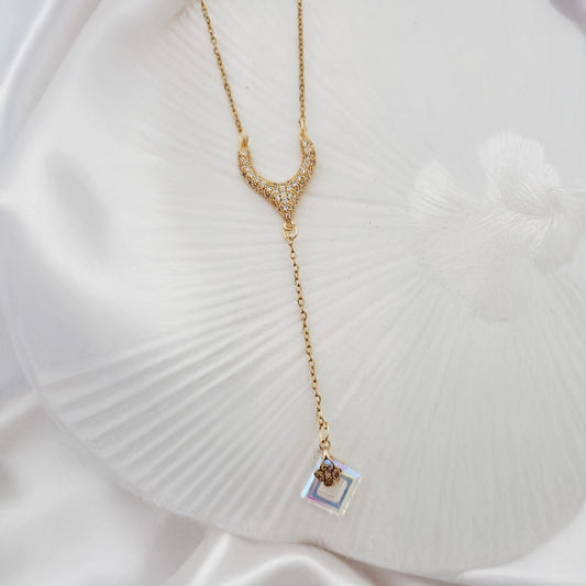 Drop White Cube Elegant Golden Women Necklace (Stainless Steel)