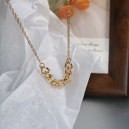 Golden Chain Pendant Women Necklace