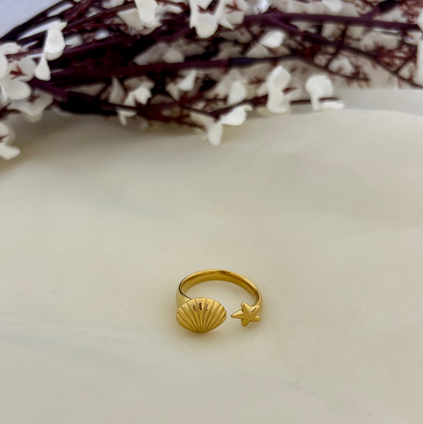 Golden Shell Star Women Ring (Adjustable)