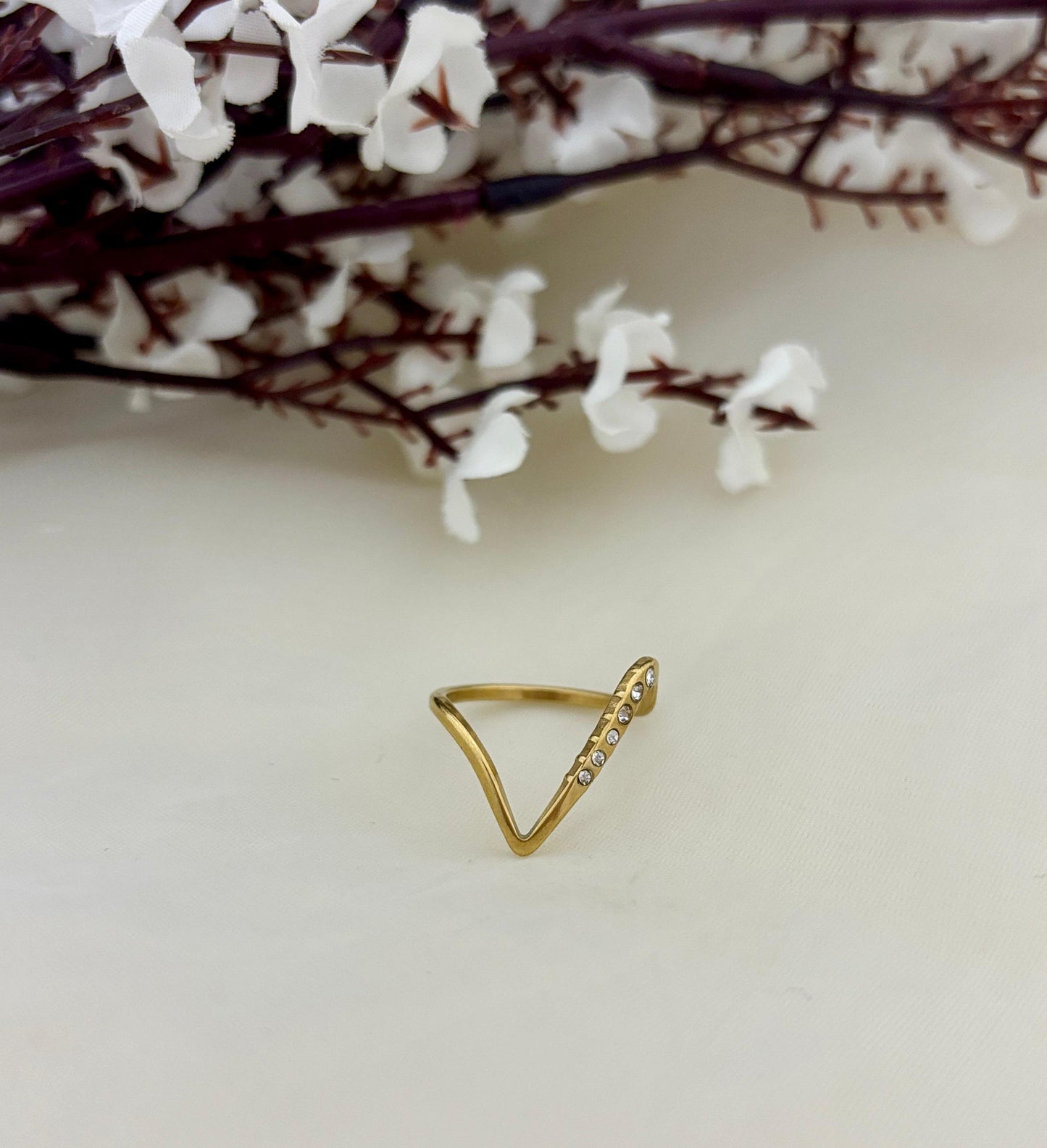Golden Luxe Vanki Women Ring