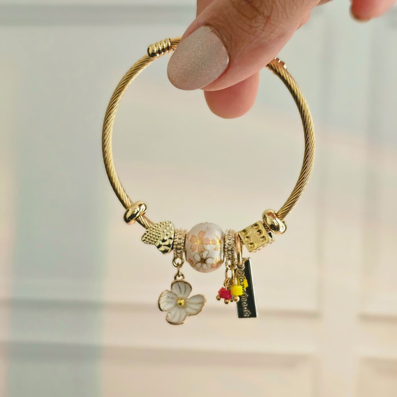 Women White Flower Victorian Bead Pandora Charm Bracelet