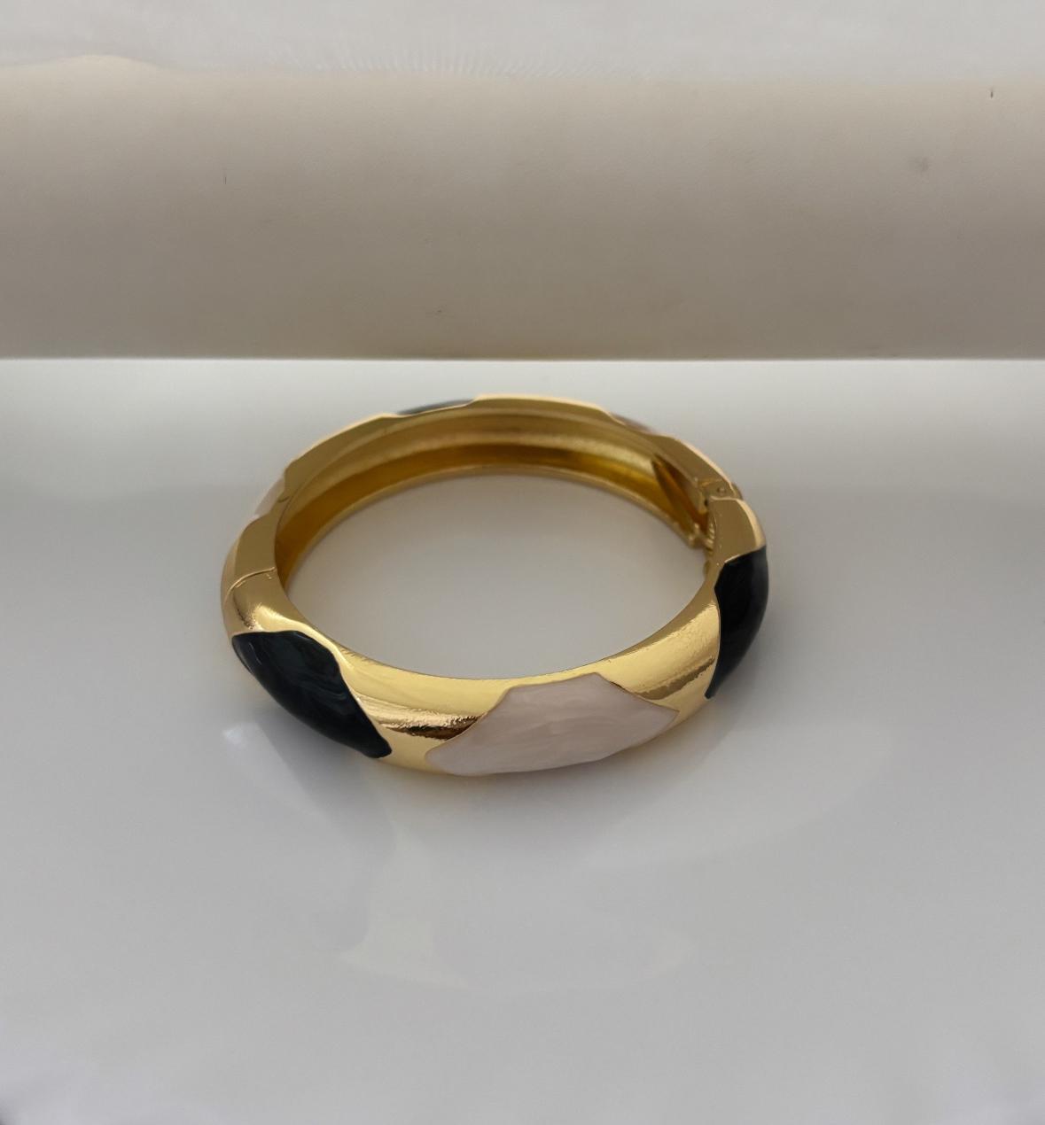 Black White Enamel Kada Bangle