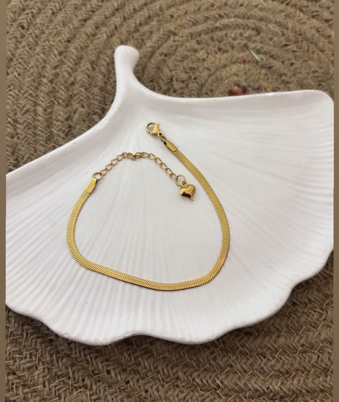 Women Snake Chain Bracelet (Anti Tarnish)