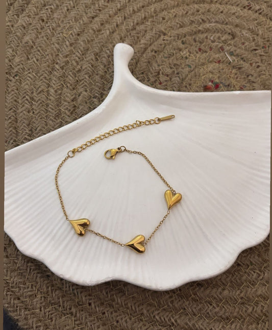 Women Three Heart Bracelet (Anti Tarnish)