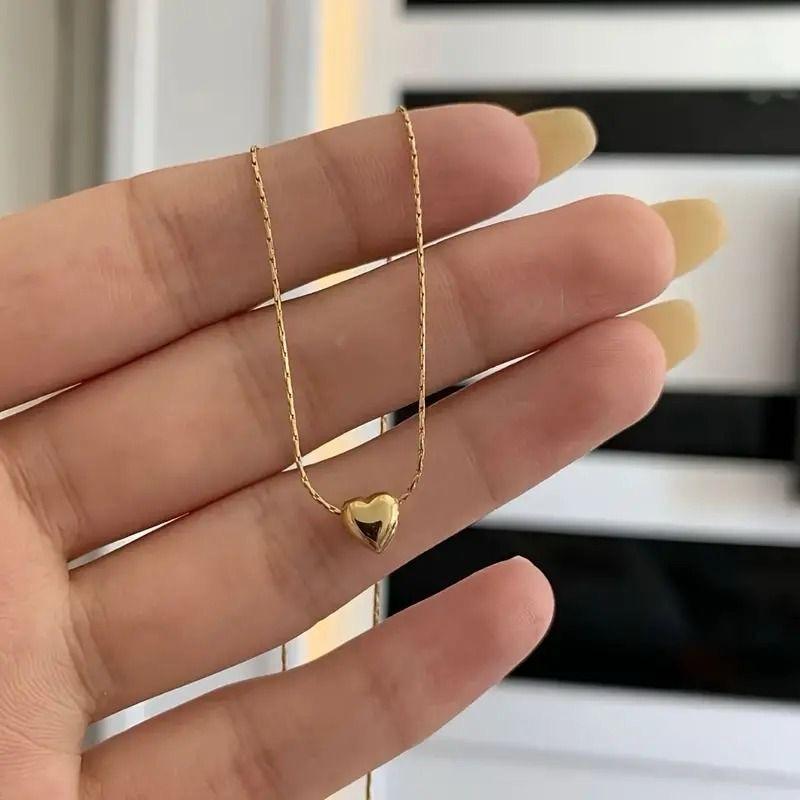 Women Golden Heart Pendant Necklace (Anti Tarnish)