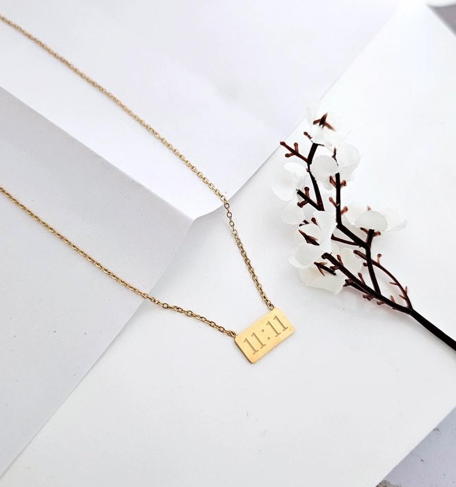 Women Golden 11:11 Wish Necklace (Anti Tarnish)