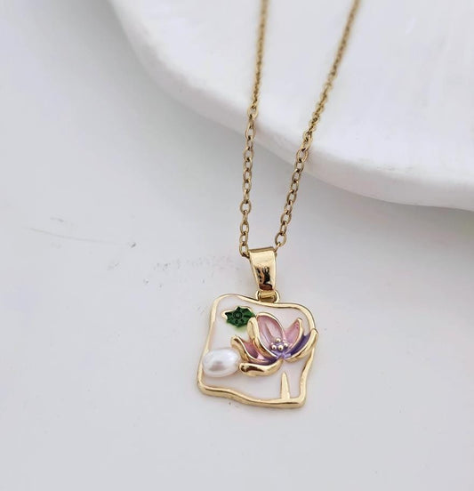 Women White Lotus Bloom Necklace (Anti Tarnish)