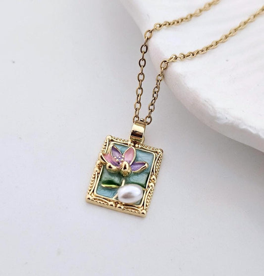 Women Framed Lotus Necklace (Anti Tarnish)