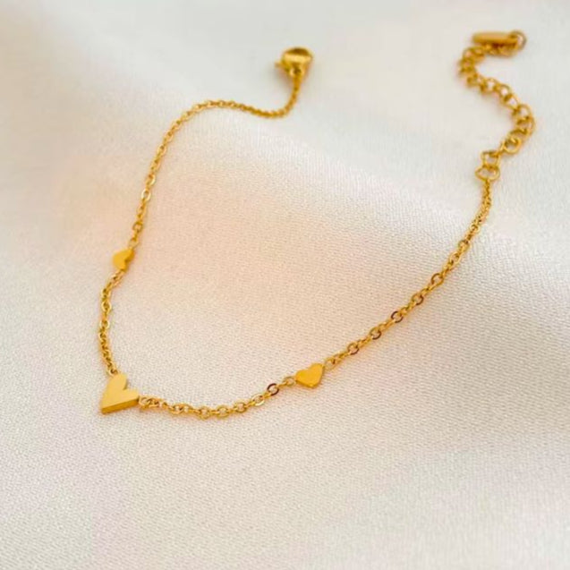 Golden Hearts Women Necklace (Anti Tarnish)
