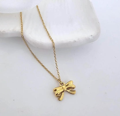 Golden Minimal Bow Women Necklace (Anti Tarnish)