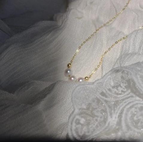 Golden Triple Pearl Charm Women Necklace (Anti Tarnish)