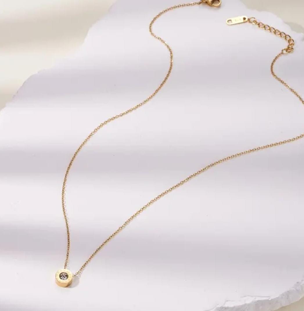 Golden Roman Charm Crystal Women Necklace (Anti Tarnish)