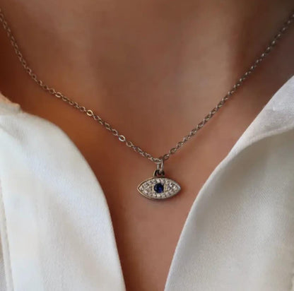 Silver Guardian Evil Eye Women Necklace (Anti Tarnish)