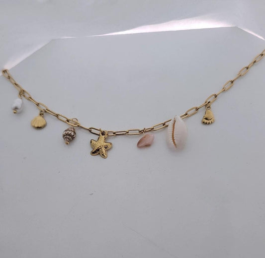 Women Seashell Star Charm Necklace (Anti Tarnish)