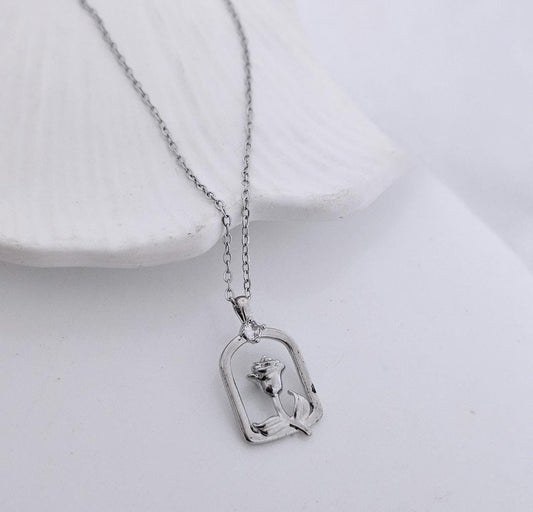 Women Mystical Rose Necklace (Anti Tarnish)