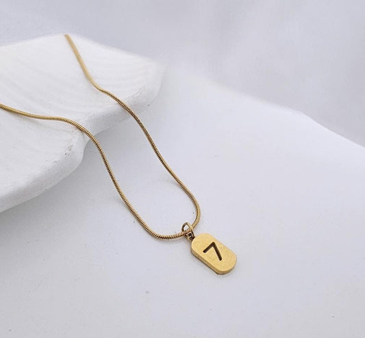 Women Lucky 7 Necklace (Anti Tarnish)