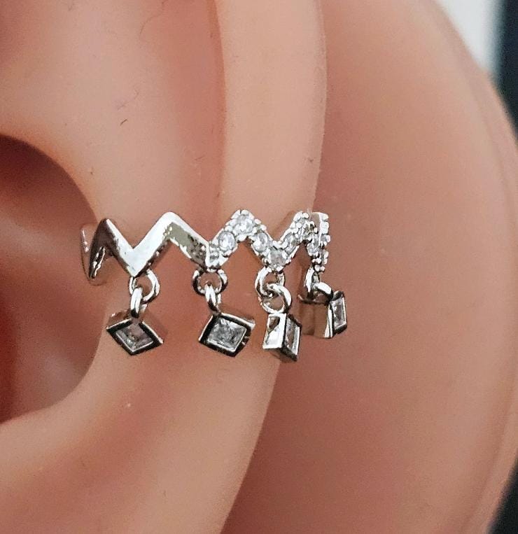 Women ZigZag Charm Earcuff (Single Ear)