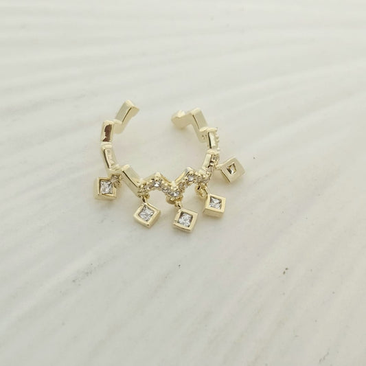 Women ZigZag Charm Earcuff (Single Ear)
