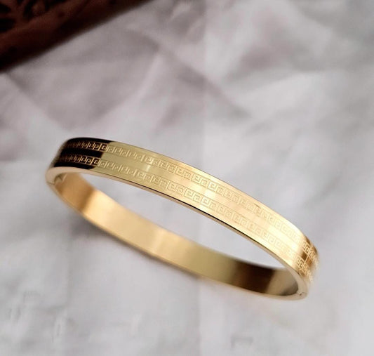 Golden Sleek Tribal Layered Men Kada