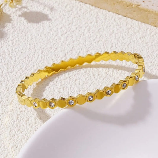 Hexagon Diamond Minimal Women Kada Bracelet (Anti Tarnish)