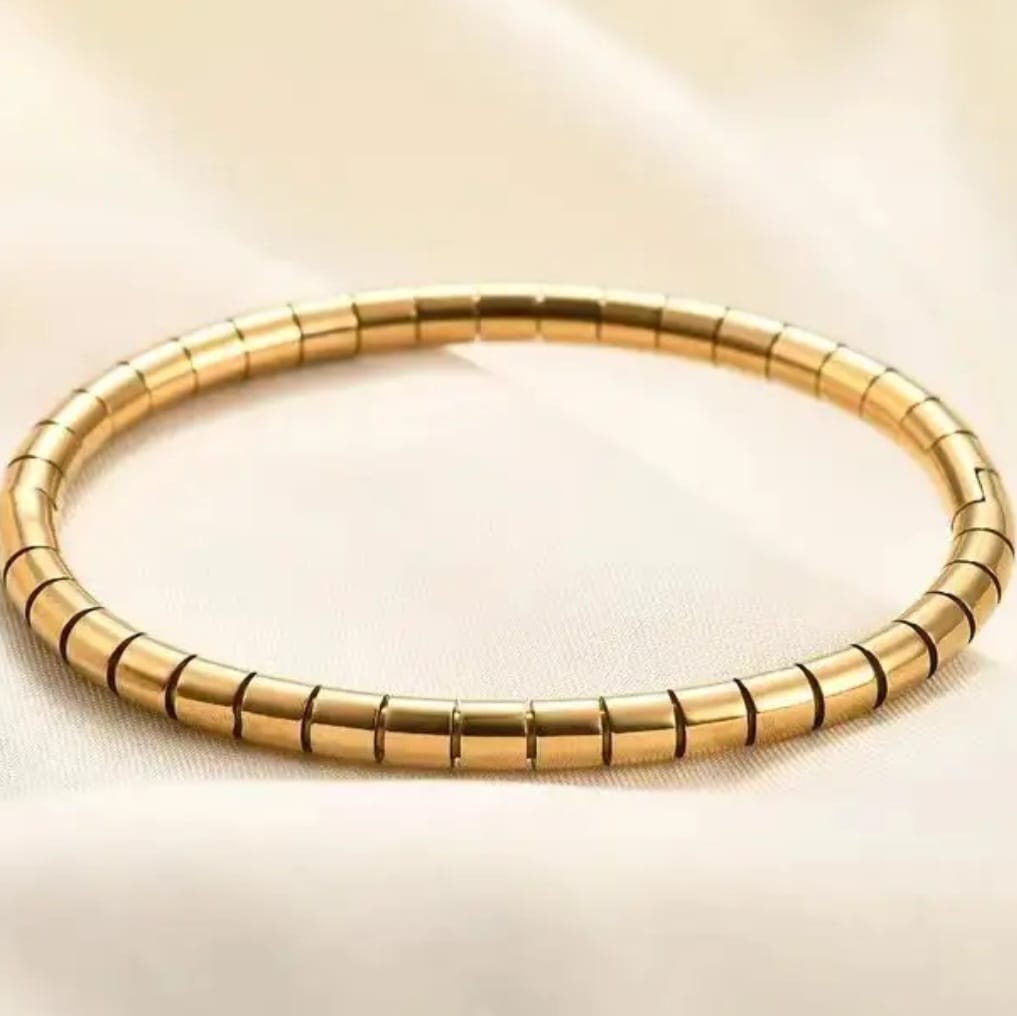 Curve Bamboo Women Kada Bracelet (Anti Tarnish)