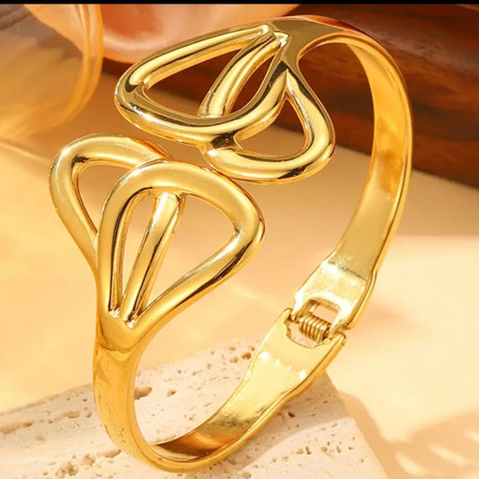 Bloom Women Kada Bracelet (Anti Tarnish)