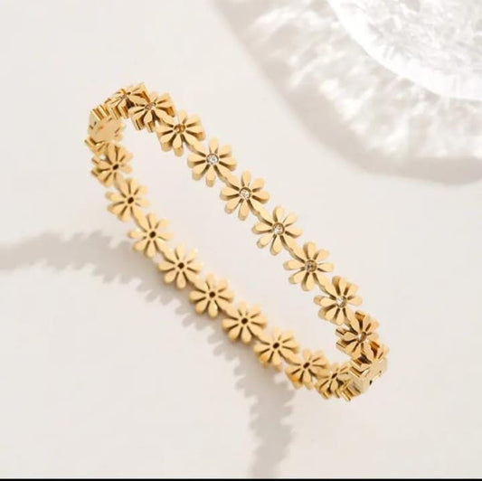 Flower Diamond Women Kada Bracelet (Anti Tarnish) (Small Size)